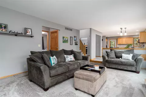 10101 Tybow Trl, Roscoe, IL 61073 photo 14