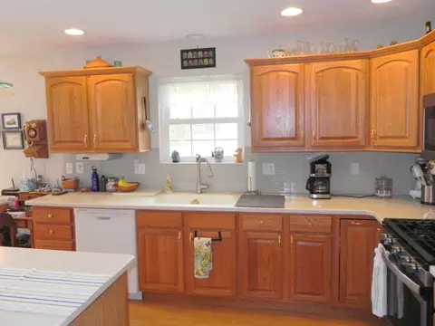 1683 Edgewood Dr, Lake Summerset, IL 61019 photo 13
