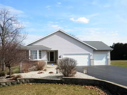 1683 Edgewood Dr, Lake Summerset, IL 61019 photo 2