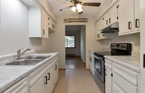 1814 Beacon Hill Ct, Davis, IL 61019 photo 11