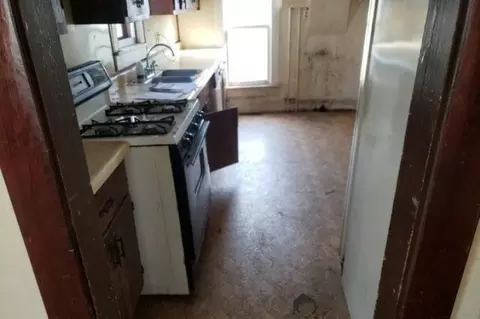 103 E 5th St, Hammond, IL 61929 photo 6