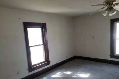 103 E 5th St, Hammond, IL 61929 photo 2