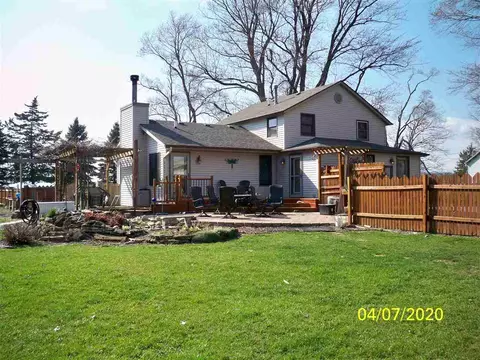 9873 Old River Rd, Roscoe, IL 61073 photo 4