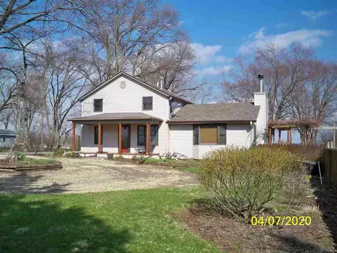 9873 Old River Rd, Roscoe, IL 61073 photo 2