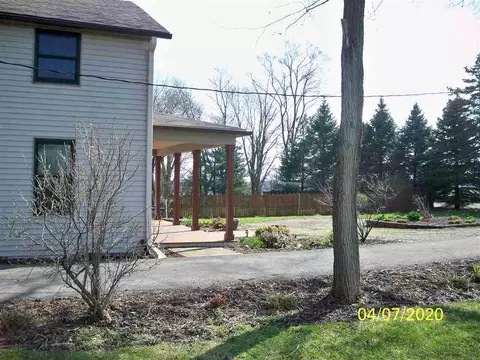 9873 Old River Rd, Roscoe, IL 61073 photo 3