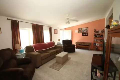 2247 Iris Ave, Belvidere, IL 61008 photo 8