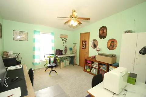2247 Iris Ave, Belvidere, IL 61008 photo 17