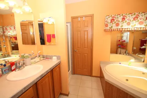 2247 Iris Ave, Belvidere, IL 61008 photo 15