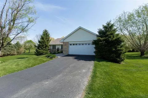 5236 Bent Tree Ct, Byron, IL 61010 photo 2