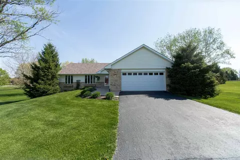 5236 Bent Tree Ct, Byron, IL 61010 photo 1