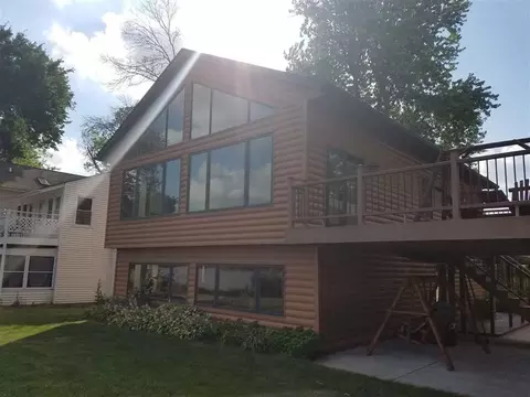 11119 Edgemere Ter, Roscoe, IL 61073 photo 2