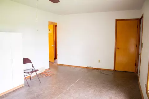8344 Elevator Rd, Roscoe, IL 61073 photo 3