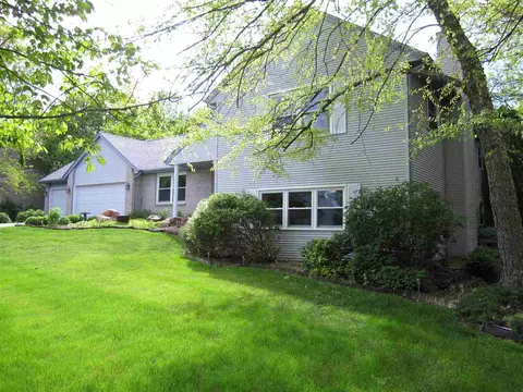 7937 Windspoint Rd, Roscoe, IL 61073 photo 1