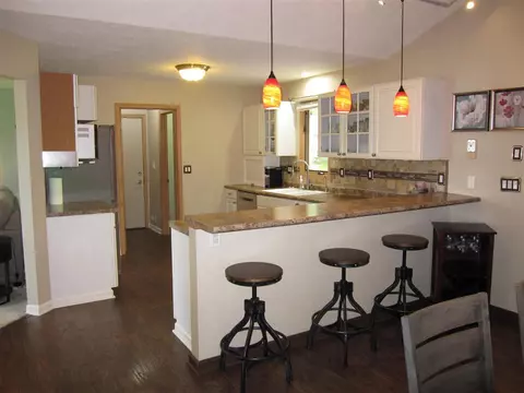 7937 Windspoint Rd, Roscoe, IL 61073 photo 4