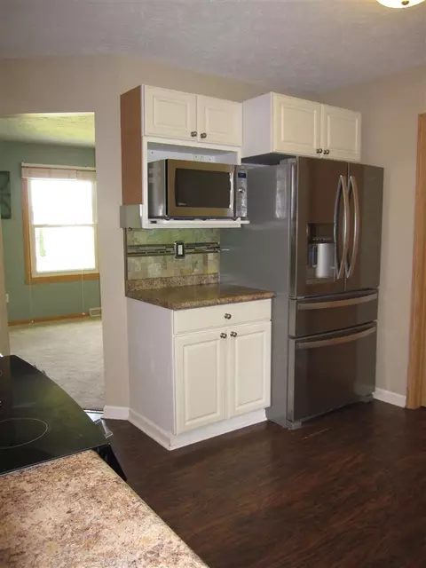 7937 Windspoint Rd, Roscoe, IL 61073 photo 6