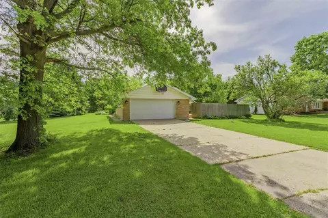10483 Geneva Dr, Roscoe, IL 61073 photo 35