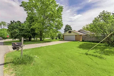 10483 Geneva Dr, Roscoe, IL 61073 photo 36