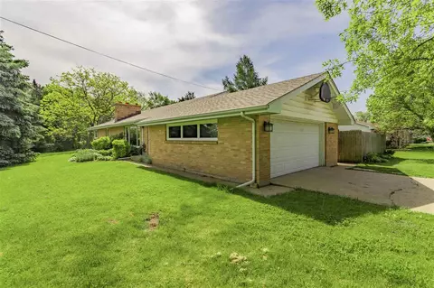 10483 Geneva Dr, Roscoe, IL 61073 photo 37
