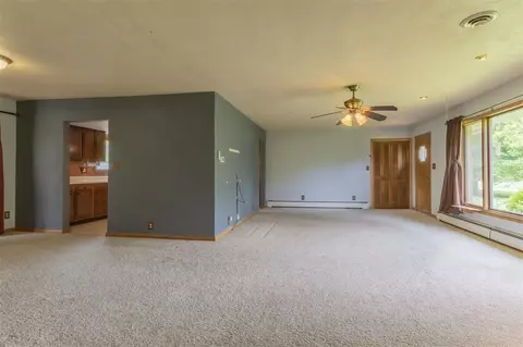 10483 Geneva Dr, Roscoe, IL 61073 photo 5