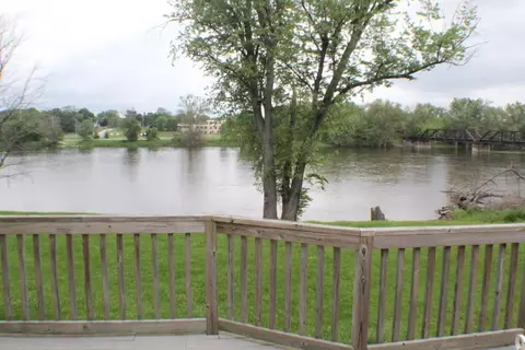 215 E River St, Rockton, IL 61072 photo 26