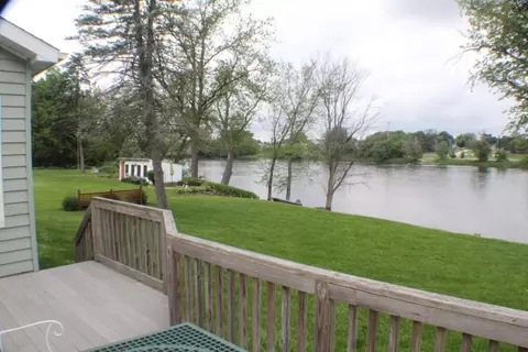 215 E River St, Rockton, IL 61072 photo 27