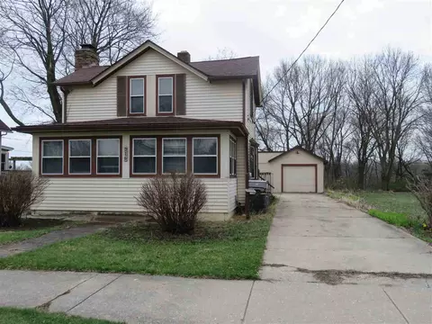 216 E Main St, Rockton, IL 61072 photo 1