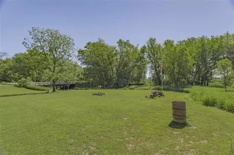 9639 River Rd, Ridott, IL 61067 photo 32