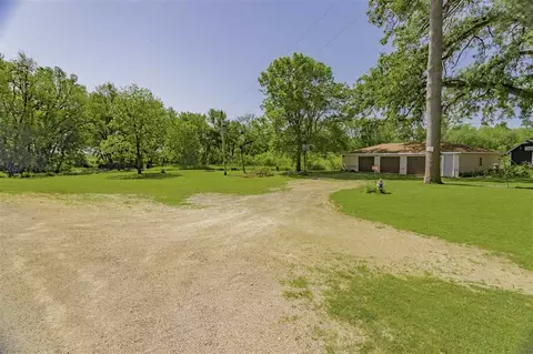 9639 River Rd, Ridott, IL 61067 photo 31