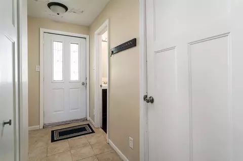 11109 Edgemere Ter, Roscoe, IL 61073 photo 12