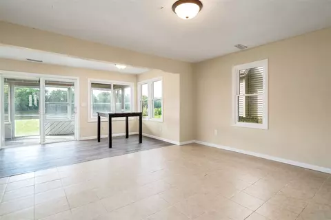 11109 Edgemere Ter, Roscoe, IL 61073 photo 13