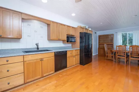 7627 E Rockton Rd, Roscoe, IL 61073 photo 7
