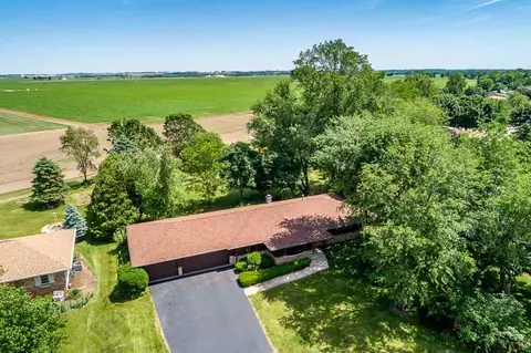 3644 Cutty Sark Rd, Cherry Valley, IL 61016 photo 2