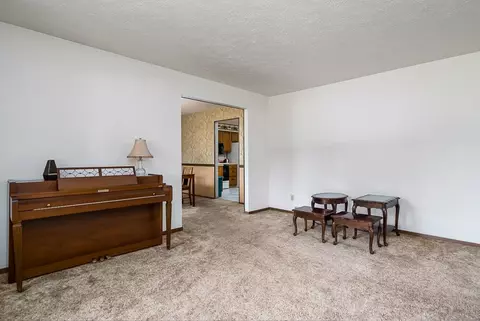 3644 Cutty Sark Rd, Cherry Valley, IL 61016 photo 5
