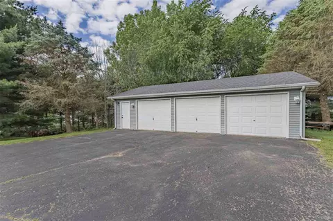 2797 E Mill Rd, Byron, IL 61010 photo 2