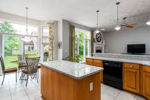9829 Rambouillet Rdg, Roscoe, IL 61073 photo 18