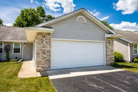 641 Grove St, Pecatonica, IL 61063 photo 1