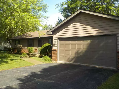 7450 Haymaker Ln, Cherry Valley, IL 61016 photo 2