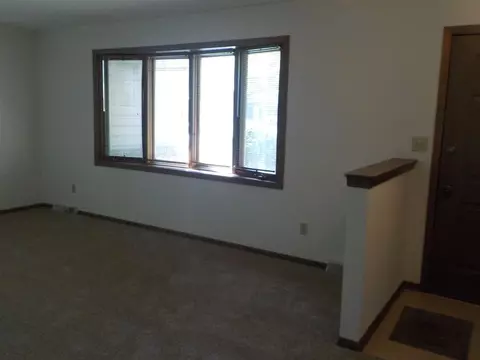 7450 Haymaker Ln, Cherry Valley, IL 61016 photo 4