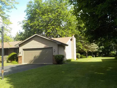 7450 Haymaker Ln, Cherry Valley, IL 61016 photo 3