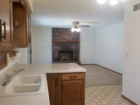 7450 Haymaker Ln, Cherry Valley, IL 61016 photo 9