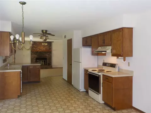 7450 Haymaker Ln, Cherry Valley, IL 61016 photo 8