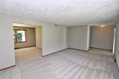 5245 Rowena Dr, Roscoe, IL 61073 photo 11