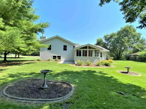 5245 Rowena Dr, Roscoe, IL 61073 photo 3