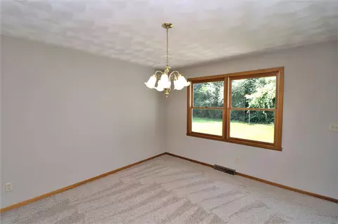 5245 Rowena Dr, Roscoe, IL 61073 photo 14