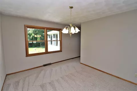 5245 Rowena Dr, Roscoe, IL 61073 photo 13