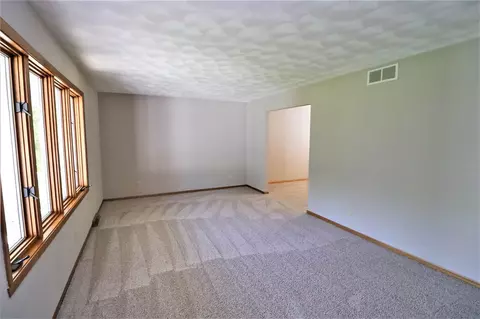 5245 Rowena Dr, Roscoe, IL 61073 photo 8