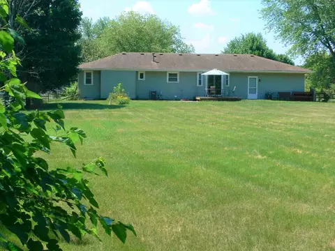 4502 Straw Ln, Roscoe, IL 61073 photo 5