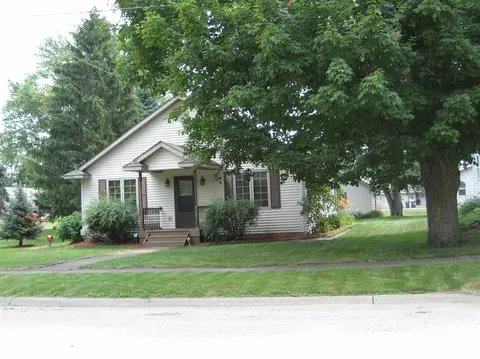 707 Elgin St, Cherry Valley, IL 61016 photo 1