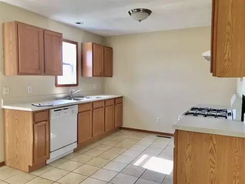 11317 Jasmine Dr, Roscoe, IL 61073 photo 6