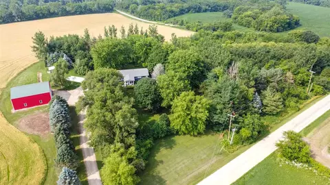 18450 Stateline Rd, Davis, IL 61019 photo 2